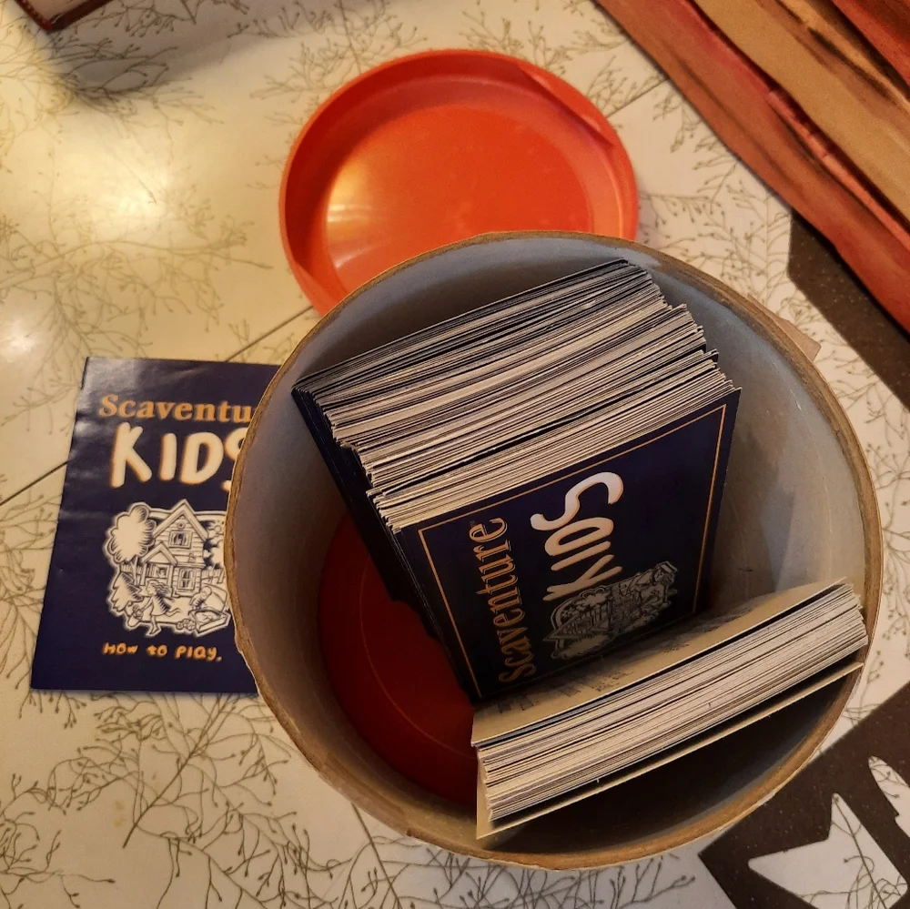 Vtg Game Scaventure Kids scavenger hunt cards ideas party game
